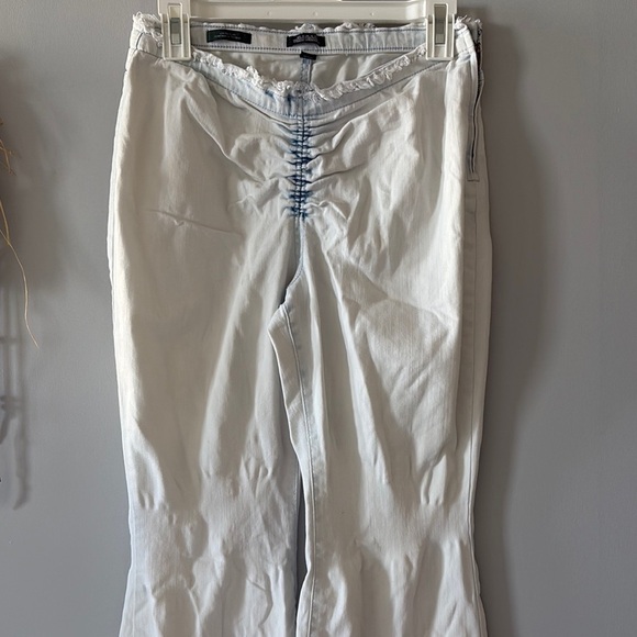 Wild Fable White wash Flare Wide Leg denim Jeans with ruched detail and side zip - Picture 1 of 8
